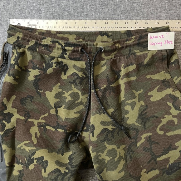 Nike Tech Fleece Camo Jogger Pants - Men's Size L - Green - Picture 10 of 12